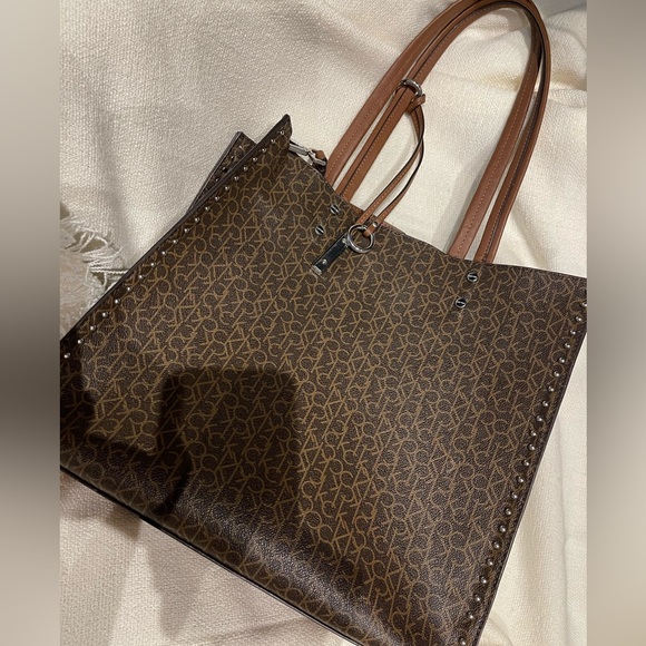 Large Calvin Klein tote /used - Picture 1 of 6